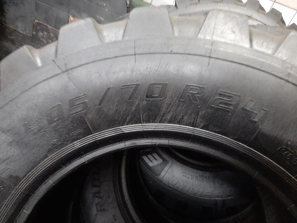 2x Opona używana przemysłowa 405/70R24 MITAS EM-01; 950zł(szt.) W4180 - obrazek 11