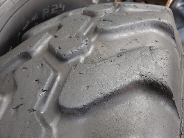 2x Opona używana przemysłowa 405/70R24 MITAS EM-01; 950zł(szt.) W4180 - obrazek 12