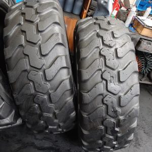 2x Opona używana przemysłowa 405/70R24 MITAS EM-01; 950zł(szt.) W4180