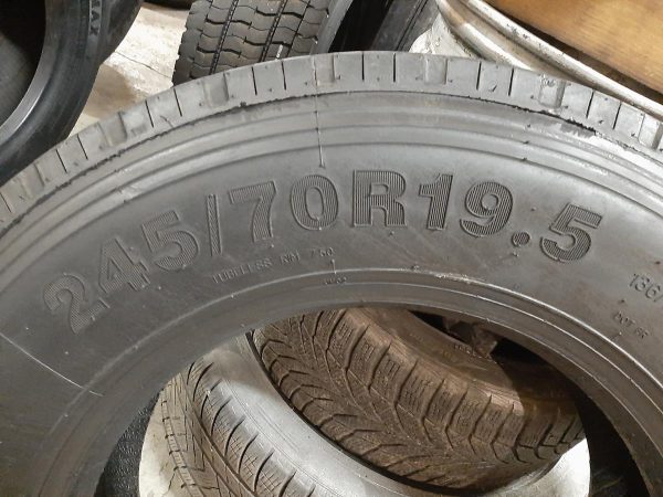 Opona używana ciężarowa 245/70R19.5 DOUBLE STAR DSR266 400zł C2382 - obrazek 3