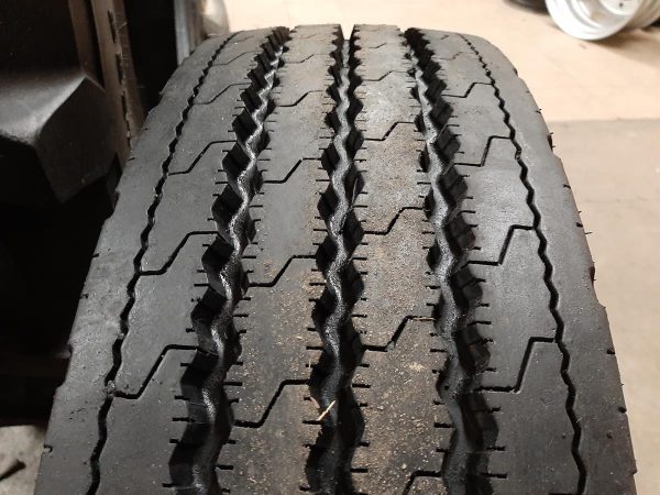Opona używana ciężarowa 245/70R19.5 DOUBLE STAR DSR266 400zł C2382 - obrazek 5