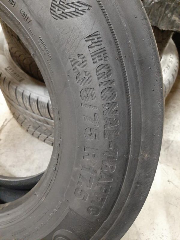 Opona używana ciężarowa 235/75R17.5 CONTINENTAL HTR2 480zł C2385 - obrazek 3