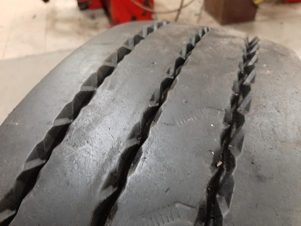 Opona używana ciężarowa 235/75R17.5 CONTINENTAL HTR2 480zł C2385 - obrazek 9