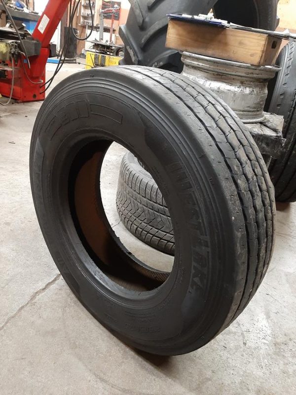 Opona używana ciężarowa 215/75R17.5 WESTLAKE WSA2 ALL ROUTES 300zł C2386 - obrazek 2