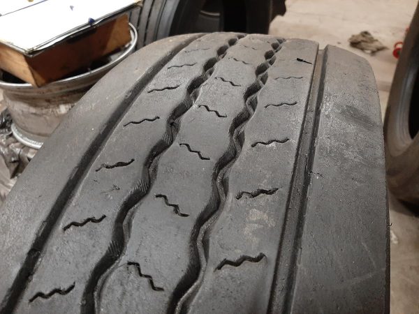 Opona używana ciężarowa 295/80R22.5 CONTINENTAL HYBRID 600zł C2388 - obrazek 9