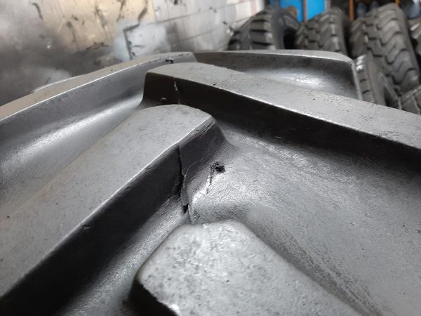 Opona używana rolnicza 420/85R24 16.9R24 MITAS AC85; 1000zł W4163 - obrazek 7