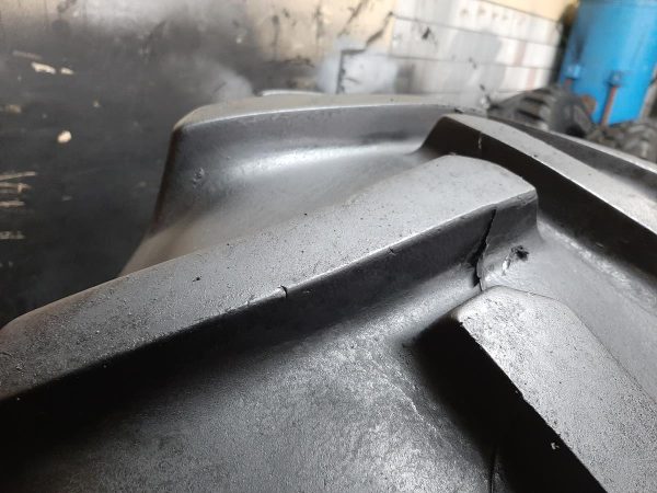 Opona używana rolnicza 420/85R24 16.9R24 MITAS AC85; 1000zł W4163 - obrazek 9