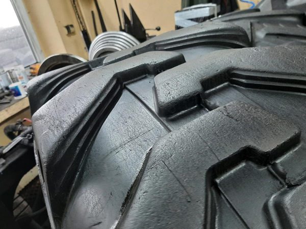 Opona używana przemysłowa 440/80-24 16.9-24 CAMSO BACKHOE 1000zł W4168 - obrazek 11