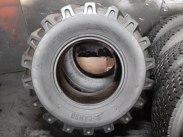 Opona używana przemysłowa 440/80-24 16.9-24 CAMSO BACKHOE 1000zł W4168 - obrazek 2