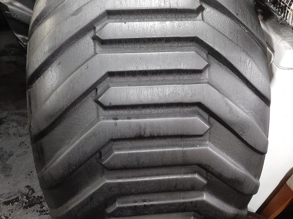 Opona używana rolnicza 500/45-22.5 BKT FLOTATION 558 600zł W4170 - obrazek 3