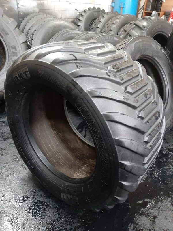 Opona używana rolnicza 500/45-22.5 BKT FLOTATION 558 600zł W4170 - obrazek 2
