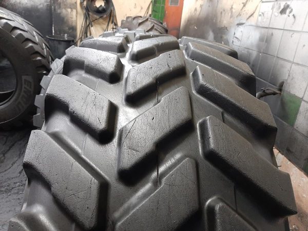 Opona używana przemysłowa 460/70R24 VREDESTEIN ENDURION 1200zł W4181 - obrazek 4