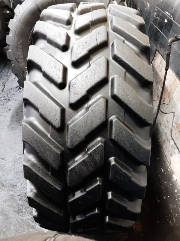 Opona używana przemysłowa 460/70R24 VREDESTEIN ENDURION 1200zł W4181