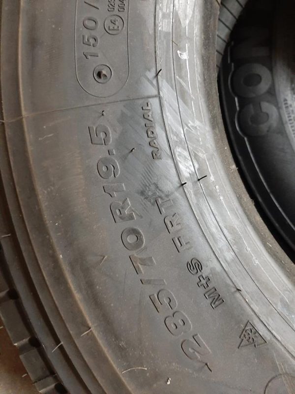 Opona nieużywana ciężarowa 285/70R19.5 BRIDGESTONE R-TRAILER 001 1100zł C2391 - obrazek 3