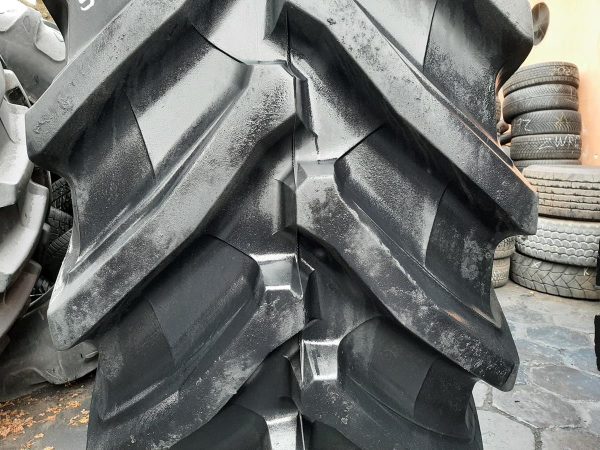 Opona używana rolnicza 750/70R44 TRELLEBORG TM1060; 5900zł W4183 - obrazek 4
