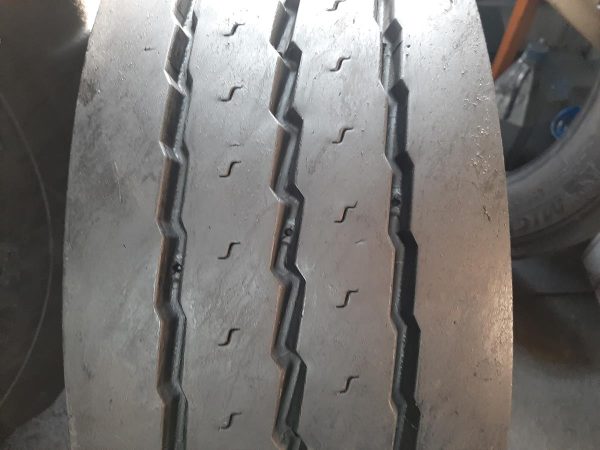 2x Opona używana ciężarowa 255/60R19.5 MICHELIN MAXI TRAILER XTA +E 600zł C2392 - obrazek 4