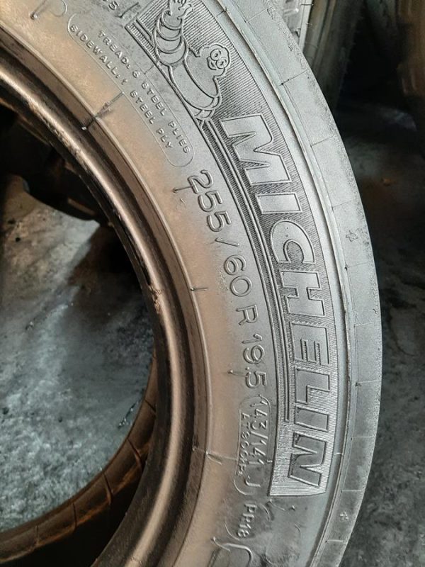 2x Opona używana ciężarowa 255/60R19.5 MICHELIN MAXI TRAILER XTA +E 350zł C2393 - obrazek 3