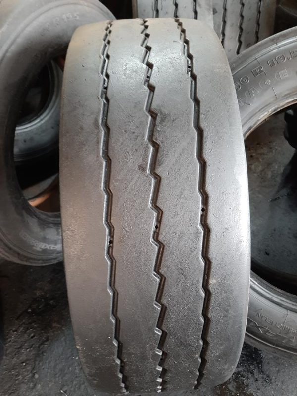 2x Opona używana ciężarowa 255/60R19.5 MICHELIN MAXI TRAILER XTA +E 350zł C2393 - obrazek 12