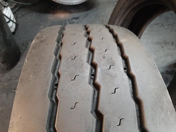 2x Opona używana ciężarowa 255/60R19.5 MICHELIN MAXI TRAILER XTA +E 550zł C2395 - obrazek 5