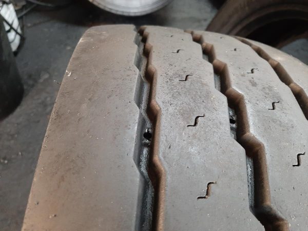 2x Opona używana ciężarowa 255/60R19.5 MICHELIN MAXI TRAILER XTA +E 550zł C2395 - obrazek 6