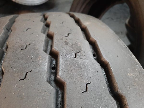 2x Opona używana ciężarowa 255/60R19.5 MICHELIN MAXI TRAILER XTA +E 550zł C2395 - obrazek 8
