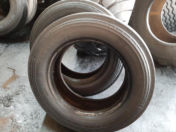 2x Opona używana ciężarowa 255/60R19.5 MICHELIN MAXI TRAILER XTA +E 550zł C2395 - obrazek 2