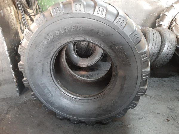 Opona używana rolnicza 560/60R22.5 BKT FL630 ULTRA 1300zł W4184 - obrazek 2