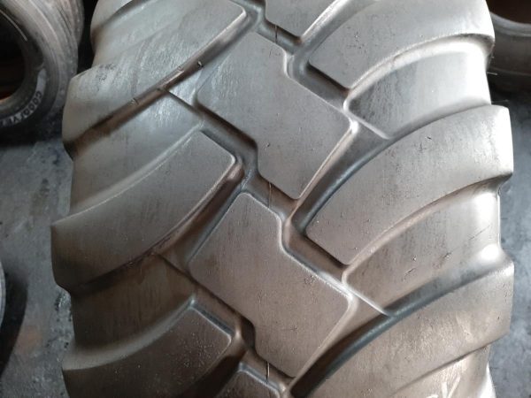 Opona używana rolnicza 560/60R22.5 BKT FL630 ULTRA 1300zł W4184 - obrazek 4