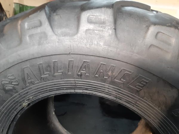 Opona używana rolnicza 650/55R26.5 ALLIANCE FLOTATION A380 1200zł W4185 - obrazek 13