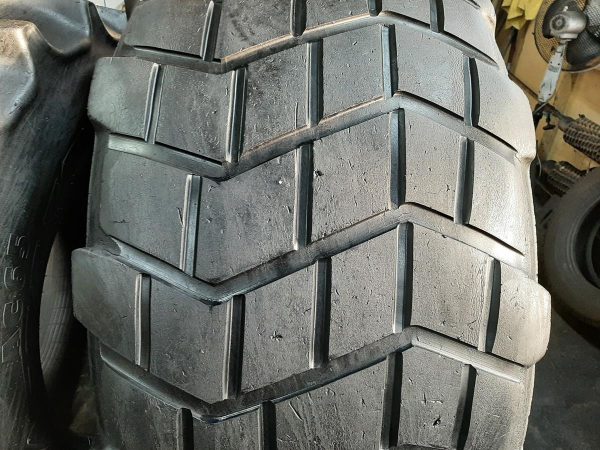 Opona używana rolnicza 24.5R20.5 MICHELIN XS 1800zł W4188 - obrazek 4