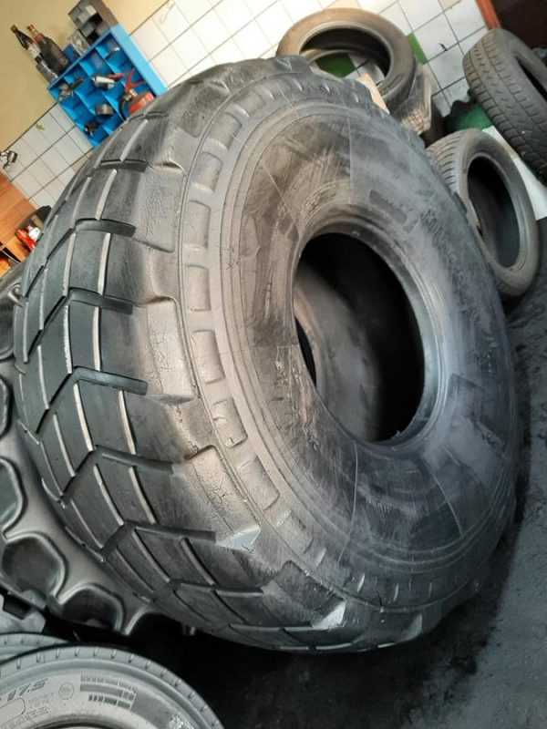 Opona używana rolnicza 24.5R20.5 MICHELIN XS 1800zł W4188 - obrazek 2