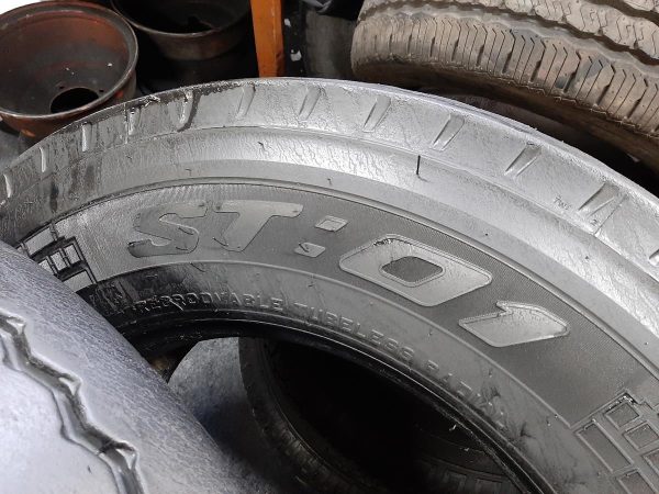 2x Opona używana ciężarowa 235/75R17.5 PIRELLI ST 01 350zł C2396 - obrazek 11