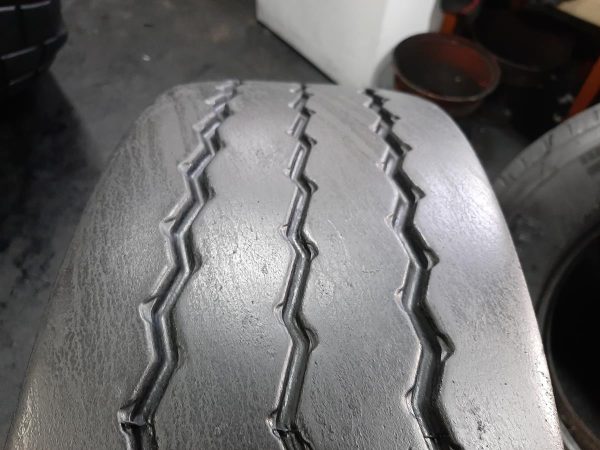 2x Opona używana ciężarowa 235/75R17.5 PIRELLI ST 01 350zł C2396 - obrazek 5