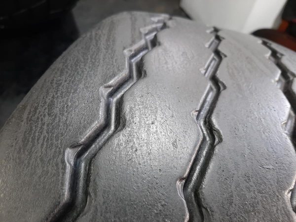 2x Opona używana ciężarowa 235/75R17.5 PIRELLI ST 01 350zł C2396 - obrazek 8