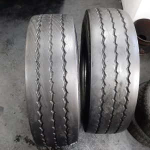 2x Opona używana ciężarowa 235/75R17.5 PIRELLI ST 01 350zł C2396
