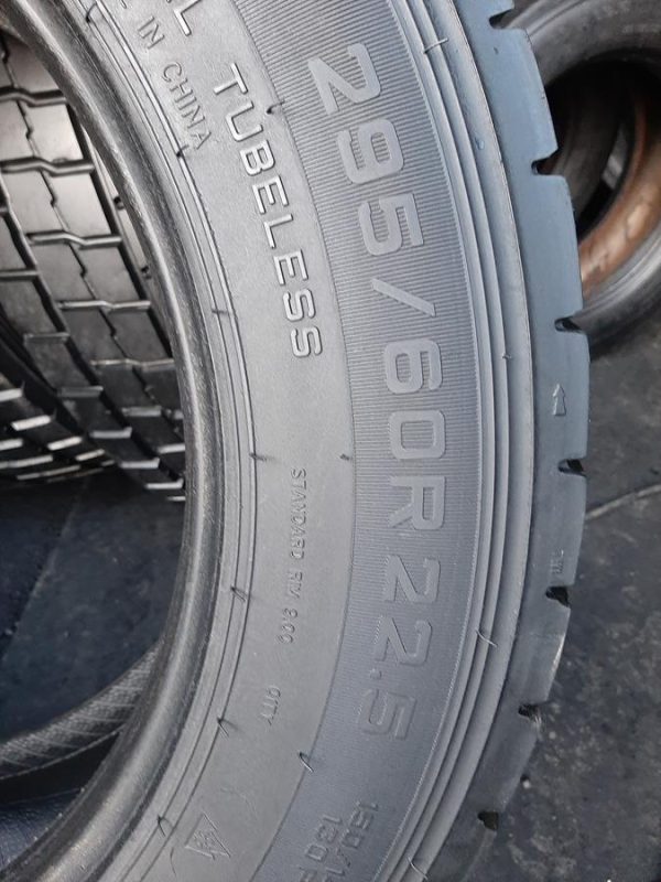 4x Opona używana ciężarowa 295/60R22.5 TRIANGLE TRD06 300zł C2397 - obrazek 3