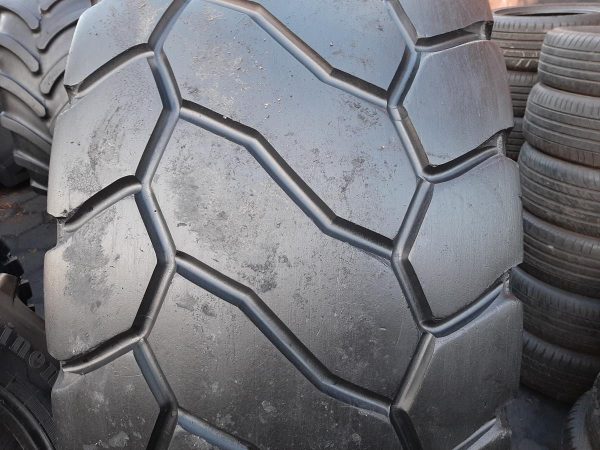 Opona używana przemysłowa 26.5R25 BRIDGESTONE VJT 2700zł W4198 - obrazek 4