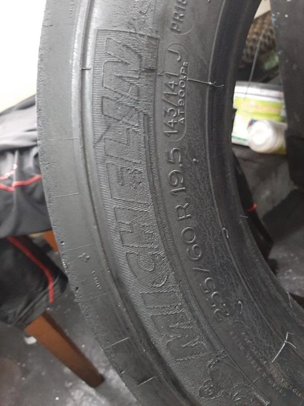 4x Opona używana ciężarowa 255/60R19.5 MICHELIN MAXI TRAILER XTA +E 500zł(szt.) C2398 - obrazek 3