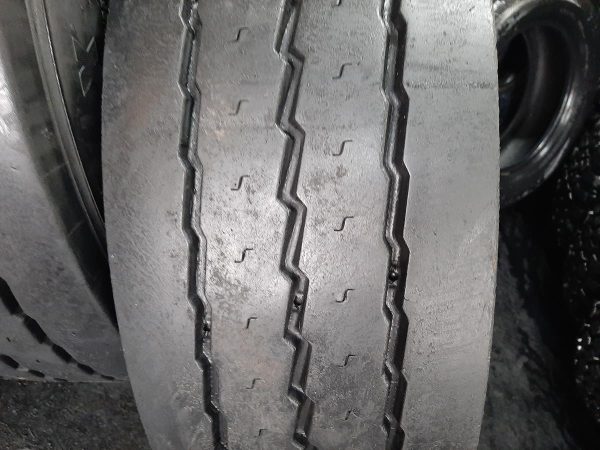 4x Opona używana ciężarowa 255/60R19.5 MICHELIN MAXI TRAILER XTA +E 500zł(szt.) C2398 - obrazek 4