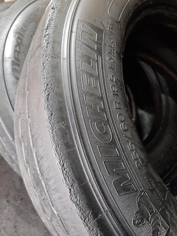 4x Opona używana ciężarowa 255/60R19.5 MICHELIN MAXI TRAILER XTA +E 500zł(szt.) C2398 - obrazek 10
