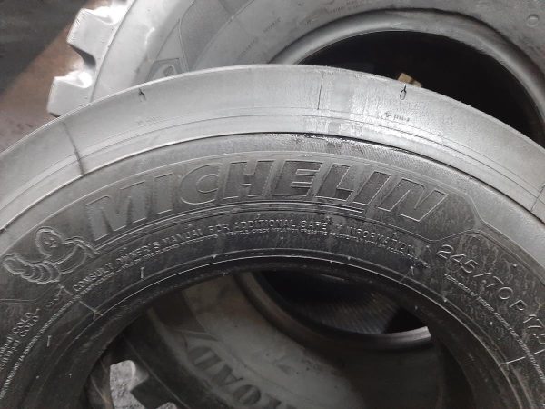 Opona używana ciężarowa 245/70R17.5 MICHELIN X MULTI T 600zł C2399 - obrazek 3