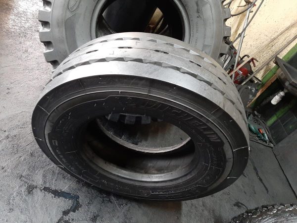 Opona używana ciężarowa 245/70R17.5 MICHELIN X MULTI T 600zł C2399 - obrazek 9