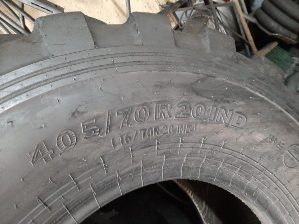 Opona używana przemysłowa 405/70R20 16/70R20 GALAXY MULTITOUGH 700zł W4200 - obrazek 3