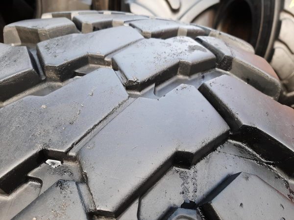 Opona używana przemysłowa 395/85R20 CONTINENTAL HCS 600zł W4202 - obrazek 9