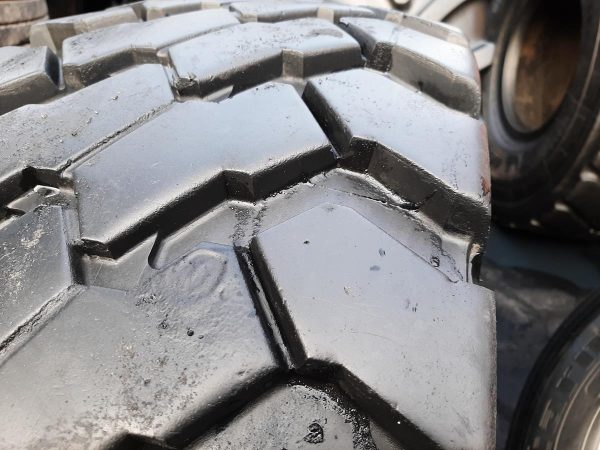 Opona używana przemysłowa 395/85R20 CONTINENTAL HCS 600zł W4202 - obrazek 10