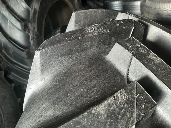 Opona używana rolnicza 13.6-38 BARUM TZ13 900zł  W4204 - obrazek 6