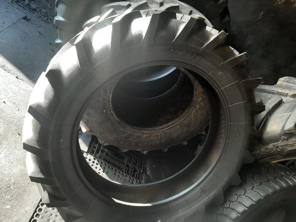 Opona używana rolnicza 13.6-38 BARUM TZ13 900zł  W4204 - obrazek 2