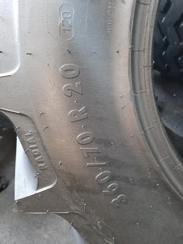 Opona używana rolnicza 360/70R20 MITAS AC70T 800zł W4205 - obrazek 3
