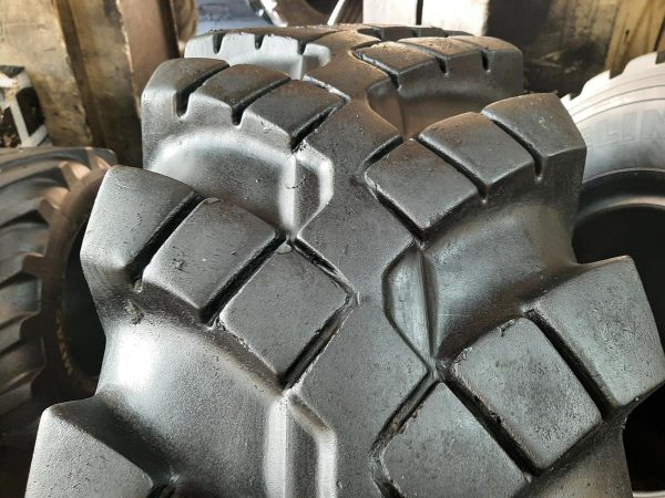 Opona używana przemysłowa 14.00-20 14.00R20 STOMIL T43 600zł W4206 - obrazek 5