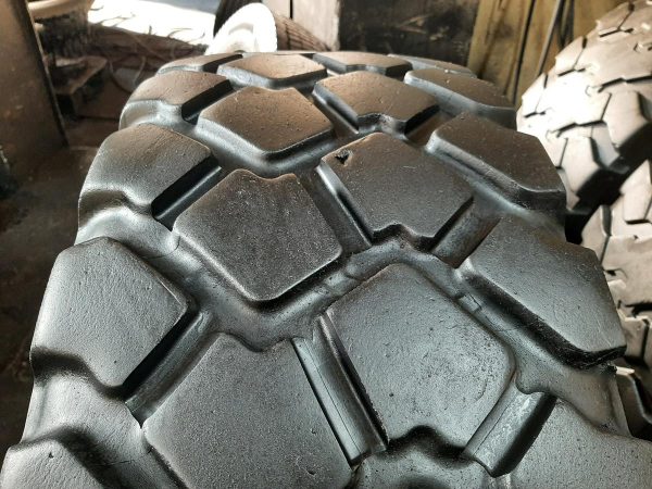 Opona używana przemysłowa 365/85R20 MICHELIN XZL 700zł W4207 - obrazek 5